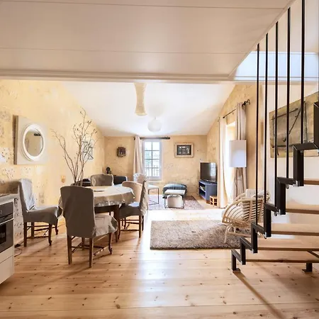Elegant Appartement Tout Confort Avec Climatisation Dans Le Centre Historique De St Emilion Saint-Emilion Exterior photo